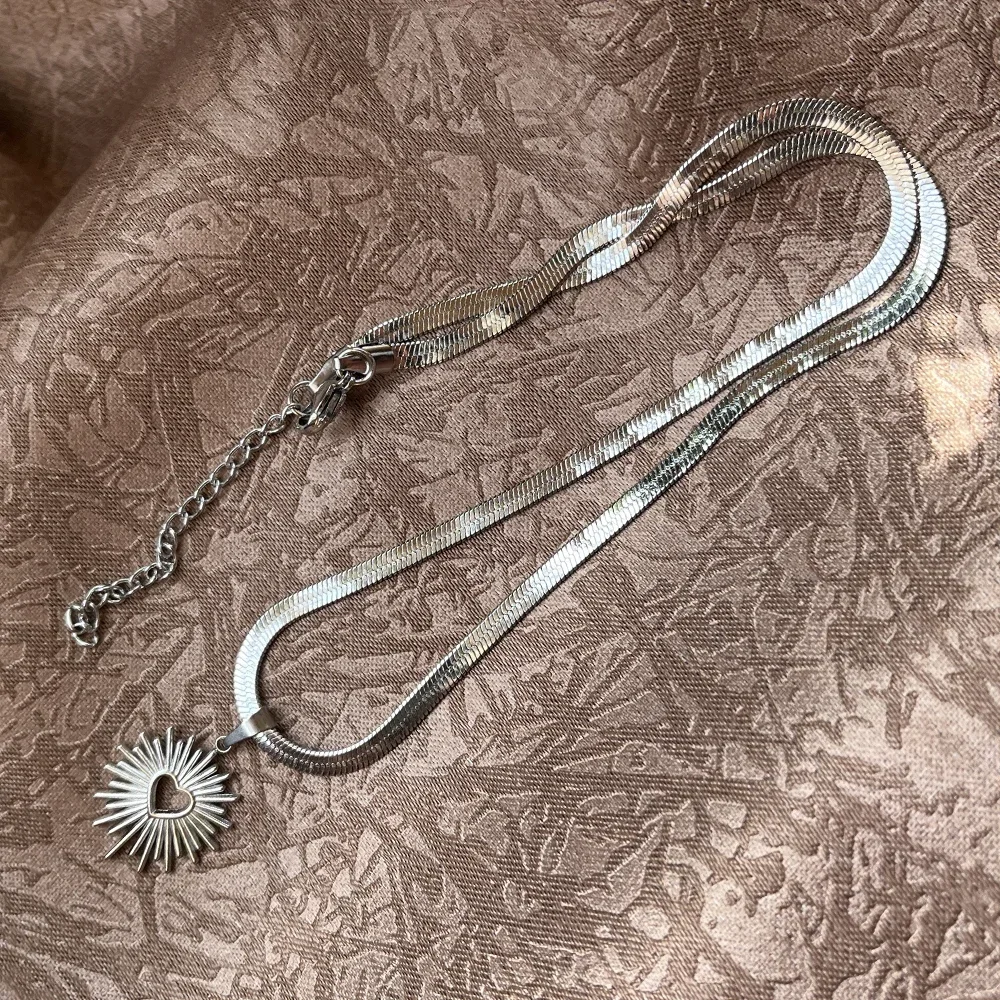 Snake Heart Pendant Necklace | Collar Colgante Corazón de Serpiente | Stainless Steel Gold & Silver - Image 5